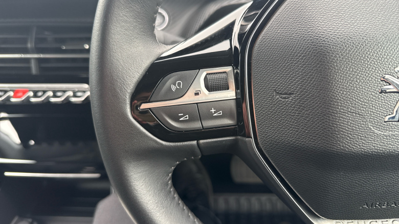 Peugeot 208 100kW Allure Premium 50kWh 5dr Auto Electric Hatchback